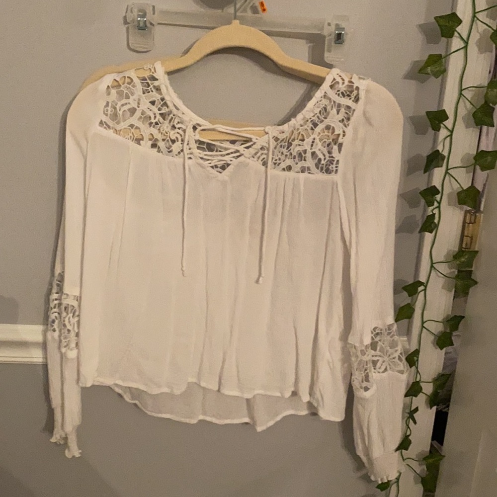 HOLLISTER- white blouse